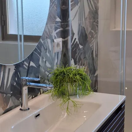 Tra Templi E Mare 2 *